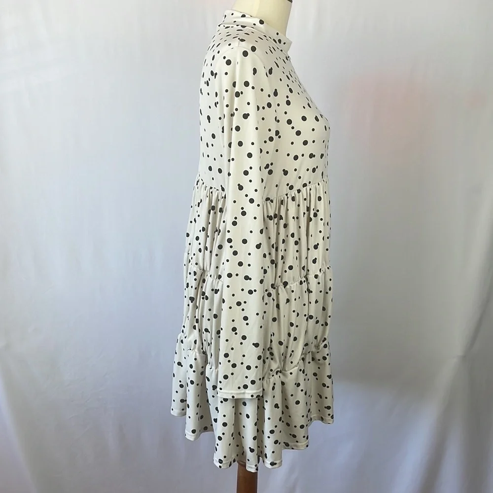 Nasty Gal Cream w/Black Polka Dot Print Mini Dress w/Tiered Elastic Ruching - 6 - Picture 9 of 12